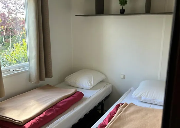 Les Pierres Chaudes אתר קמפינג Veyrignac